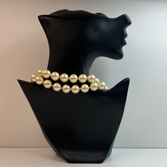 Vintage Carolee Faux Pearl Gold Tone Choker Necklace - Picture 4 of 16